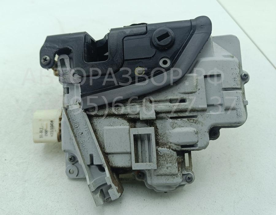 Замок двери задней левой