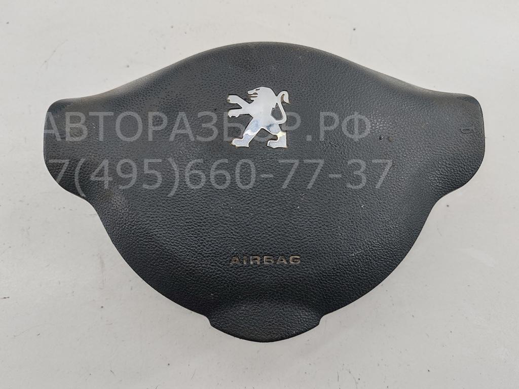 Подушка безопасности в рулевое колесо