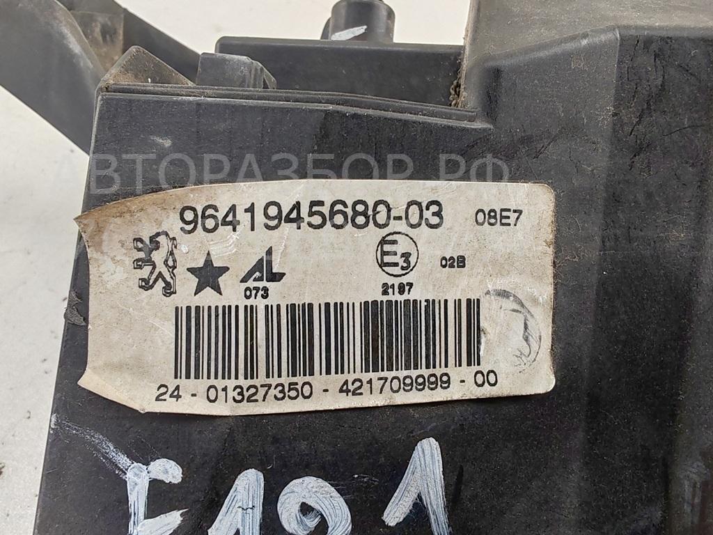 Фара противотуманная левая