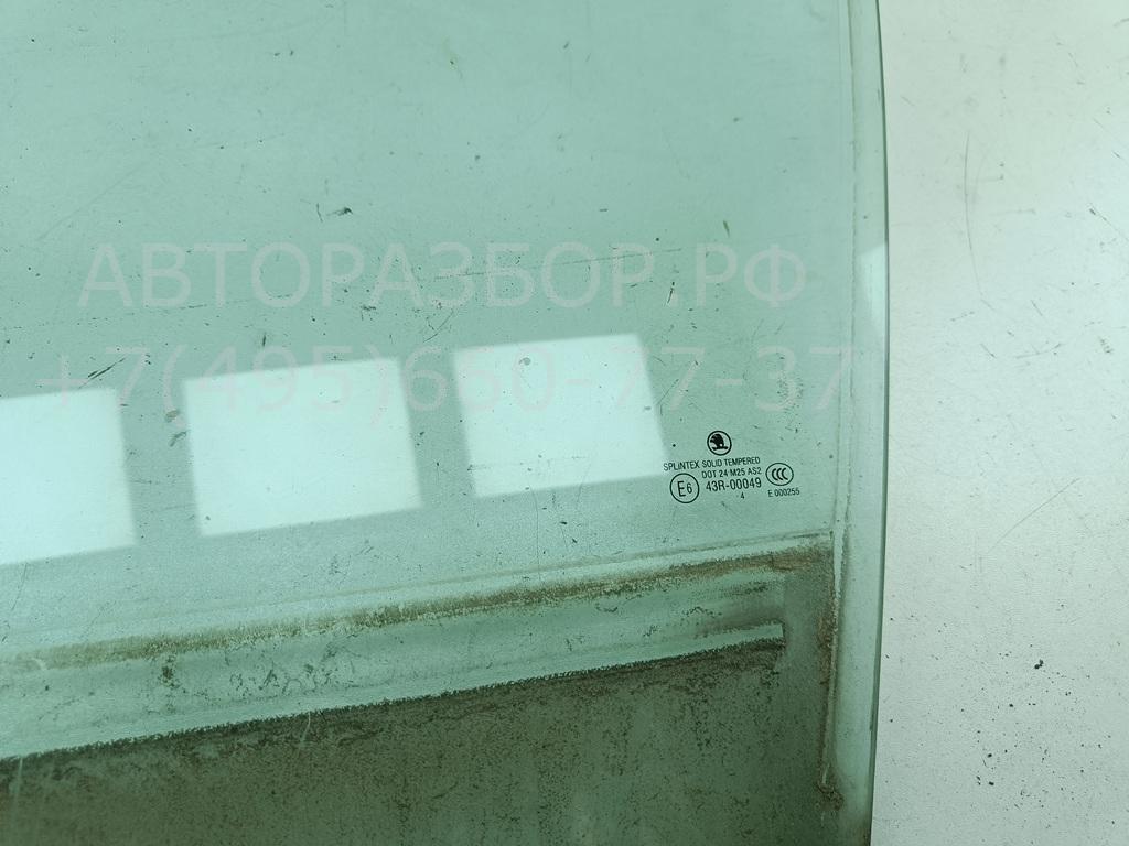 Стекло двери передней левой