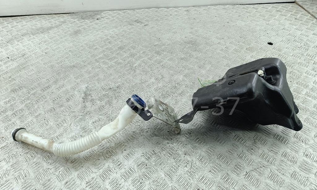 Бачок омывателя лобового стекла