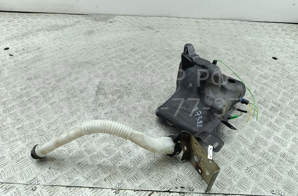 Бачок омывателя лобового стекла