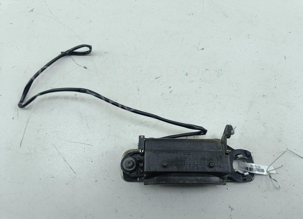 Ручка двери передней наружная правая