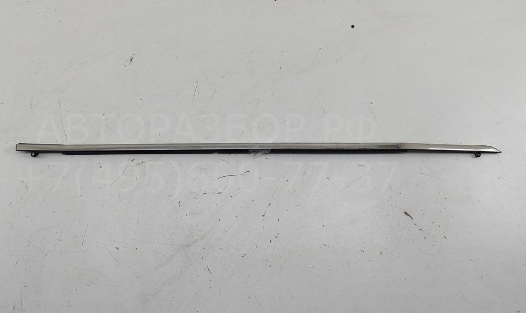 Накладка стекла переднего правого