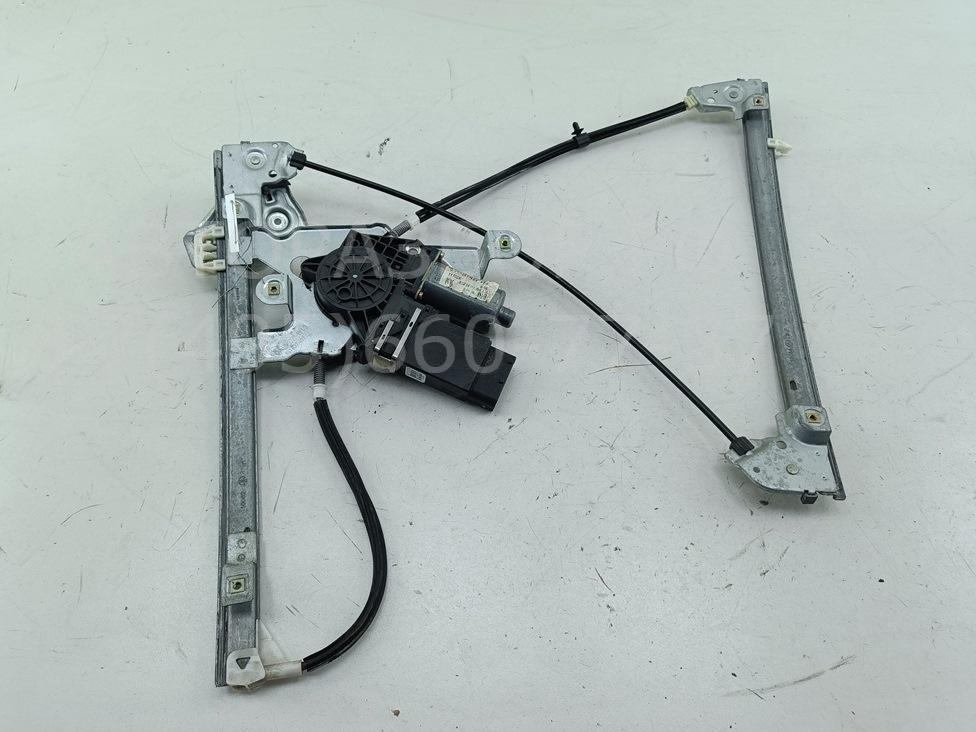 Стеклоподъемник электр. передний правый