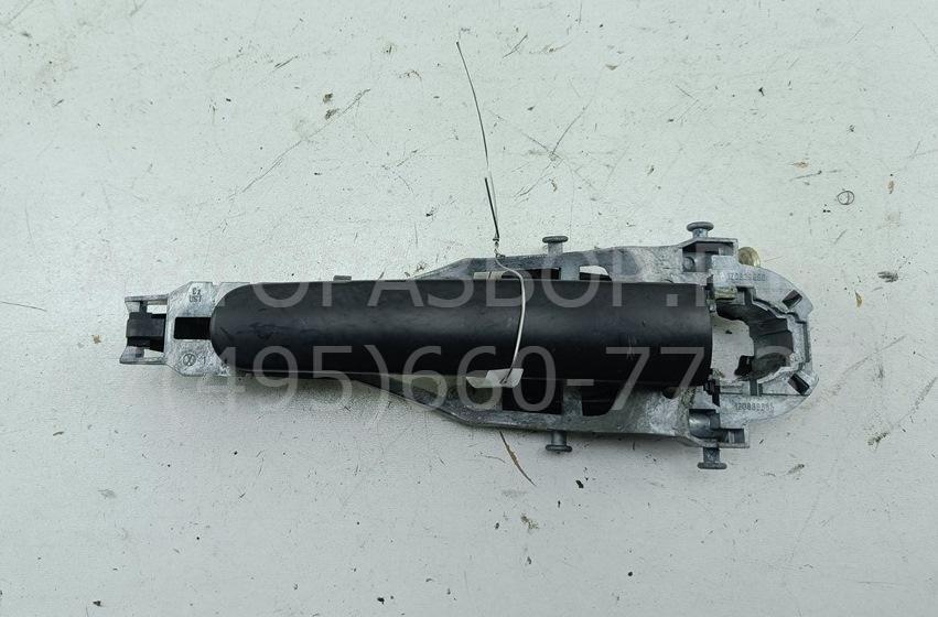 Ручка двери передней наружная левая