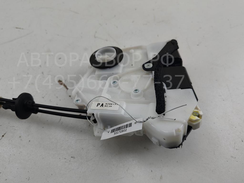 Замок двери передней правой