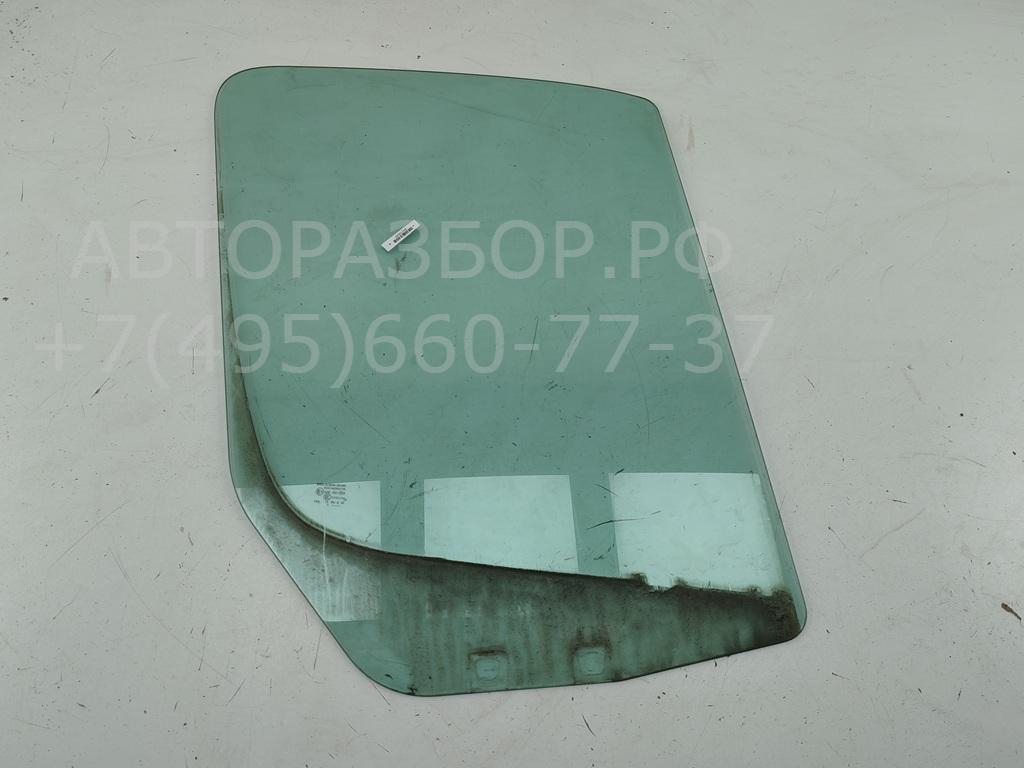 Стекло двери передней правой