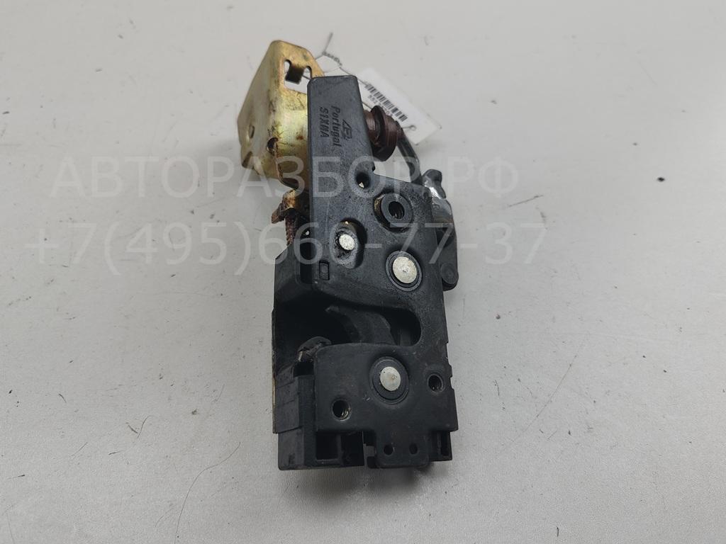 Замок двери передней правой