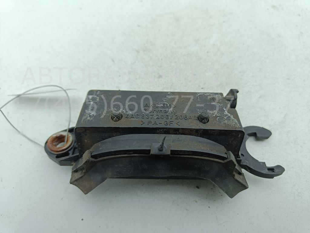 Ручка двери передней наружная правая