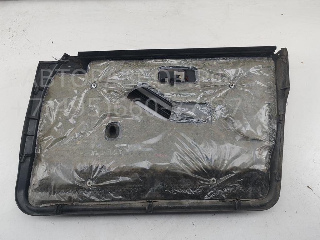 Обшивка двери передней левой