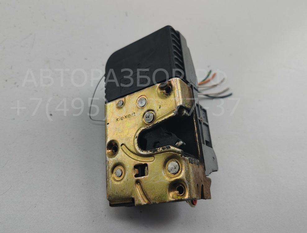 Замок двери передней левой