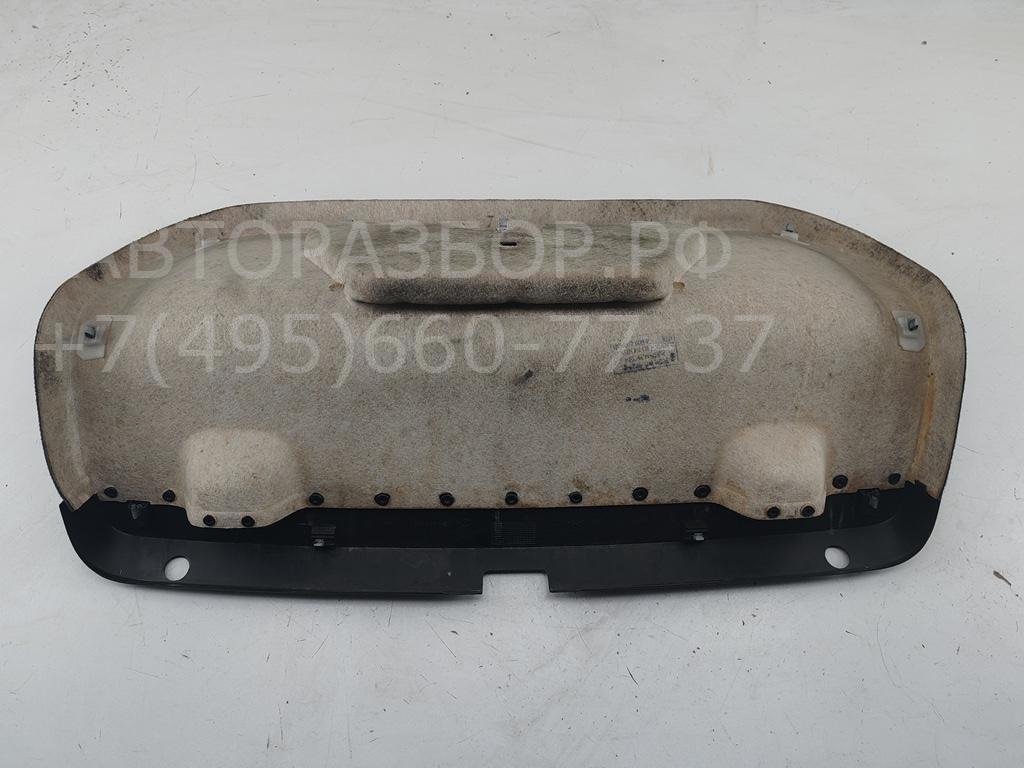Обшивка крышки багажника