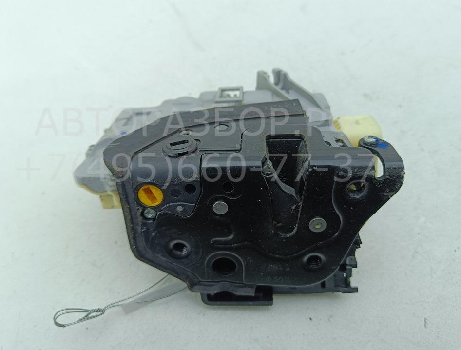 Замок двери задней левой