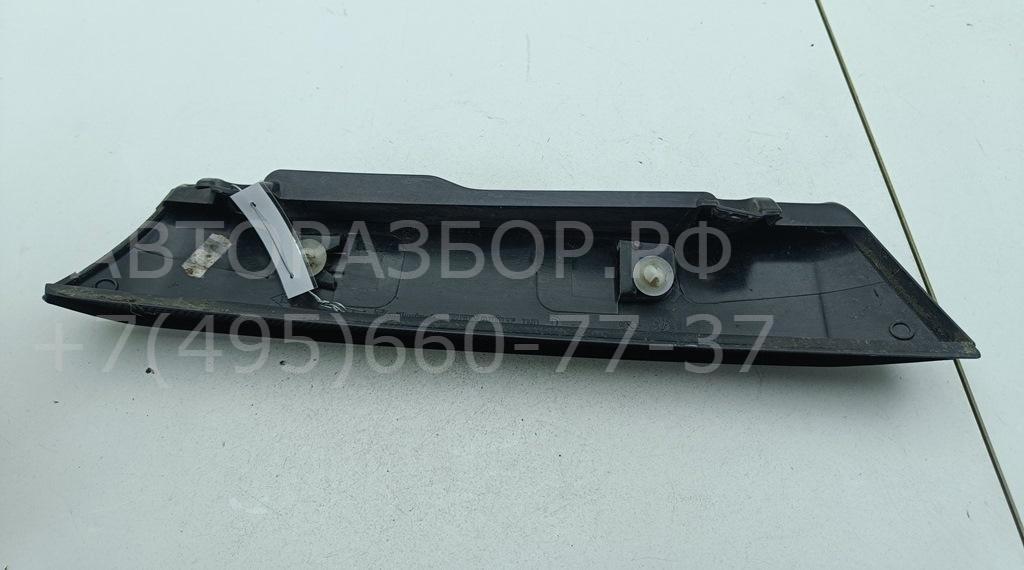 Накладка двери багажника