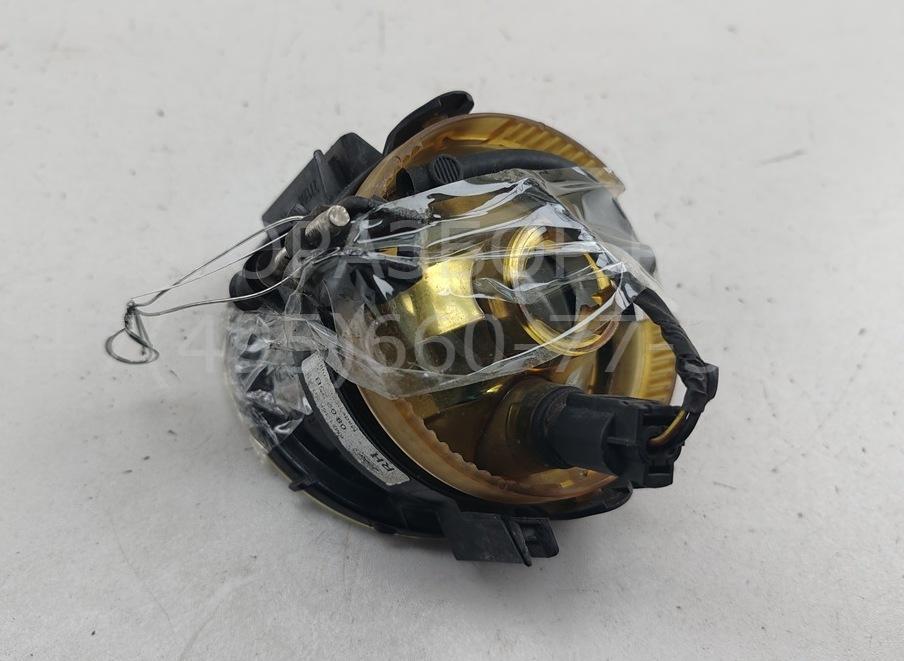 Фара противотуманная правая