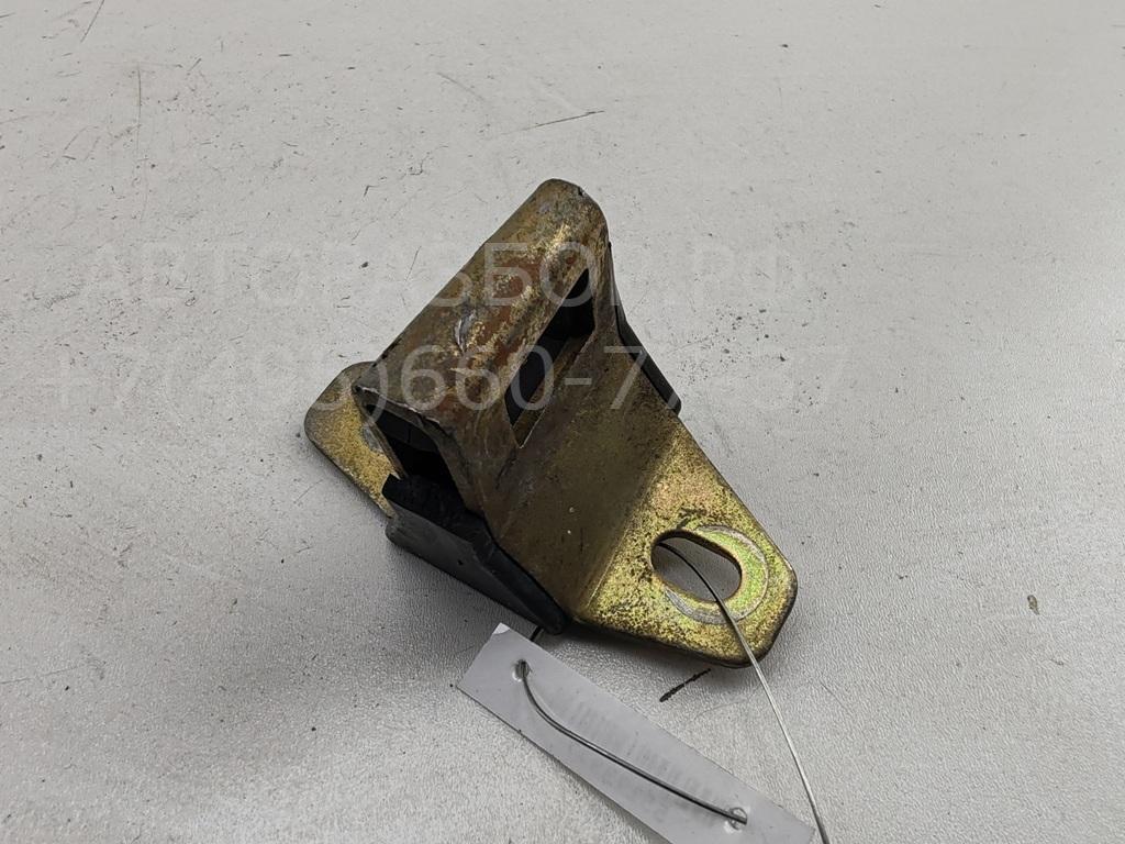 Ответная часть замка двери