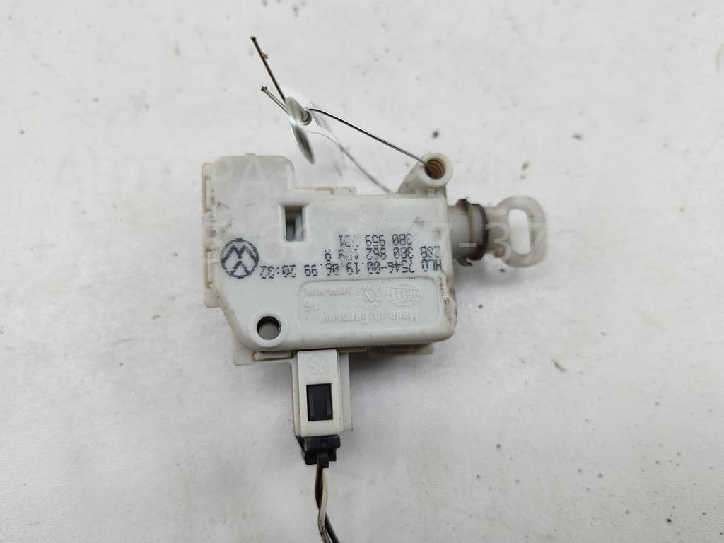 Активатор замка багажника