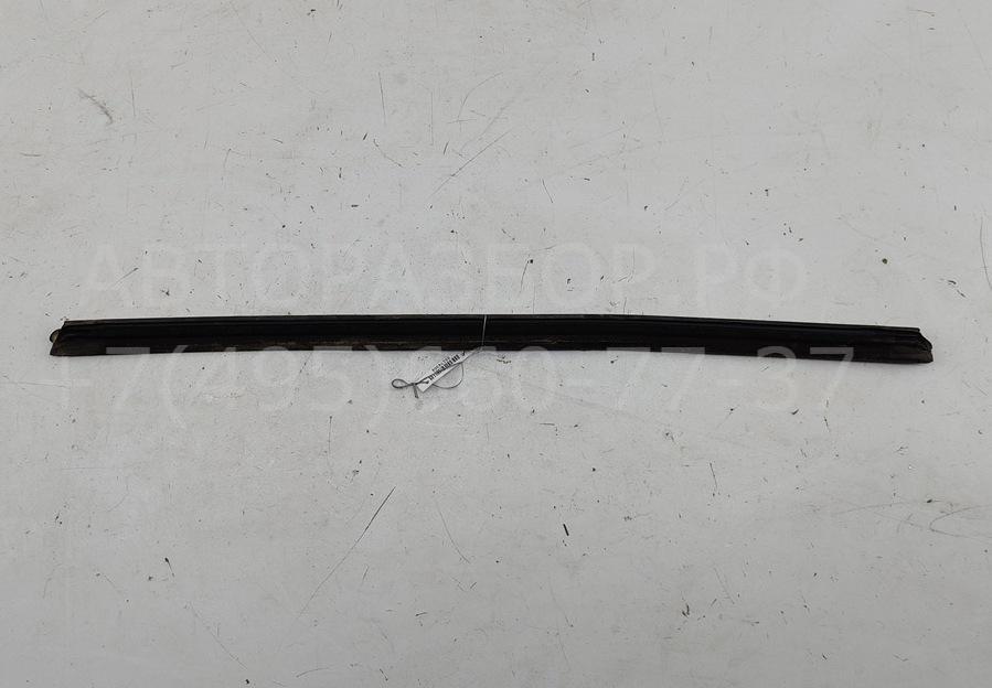 Накладка стекла заднего правого