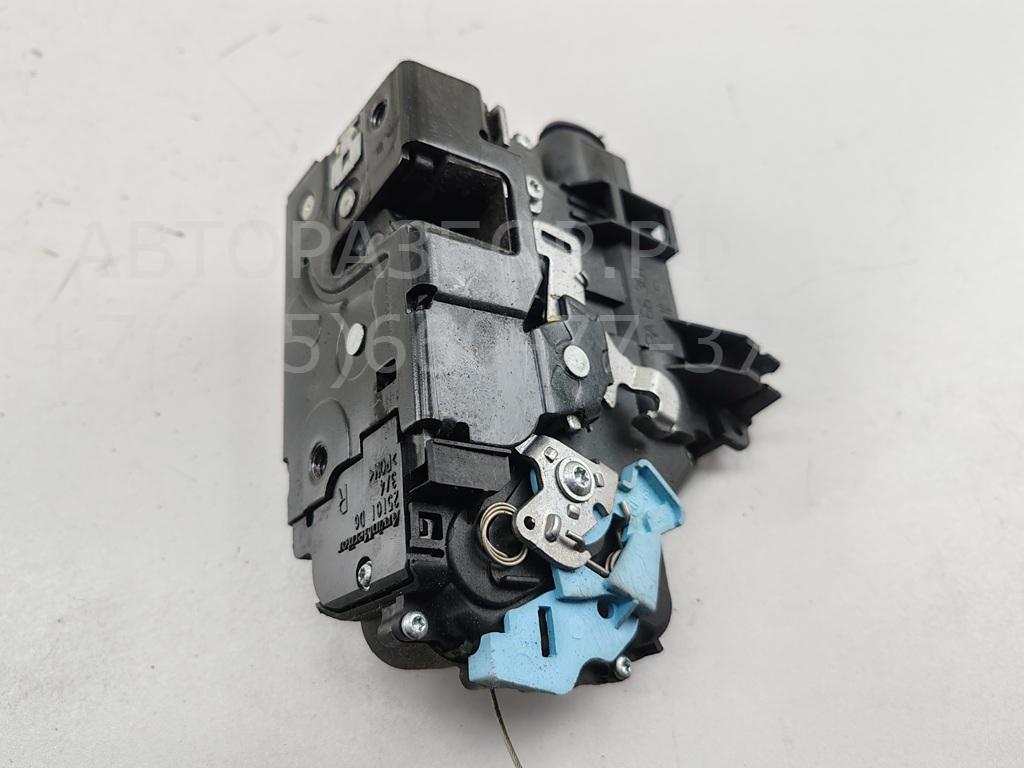 Замок двери передней правой