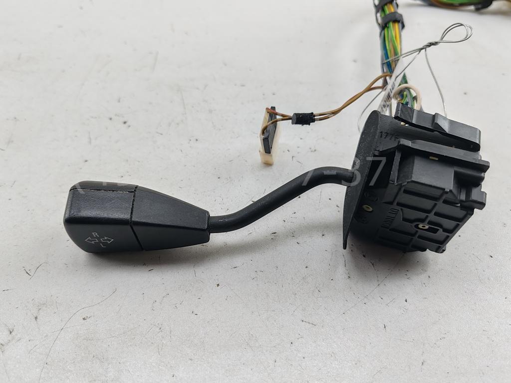 Переключатель поворотов подрулевой