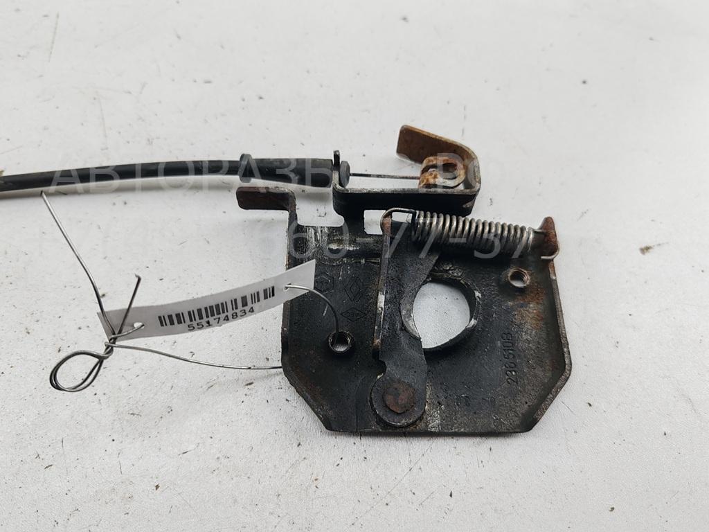 Замок капота