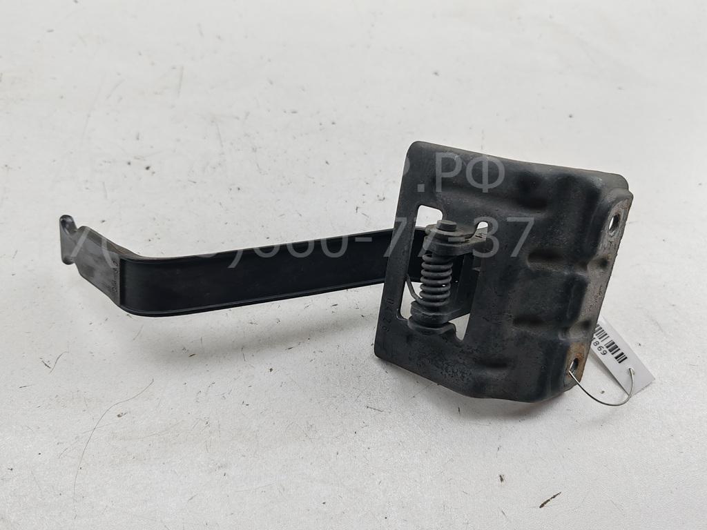 Ручка открывания капота