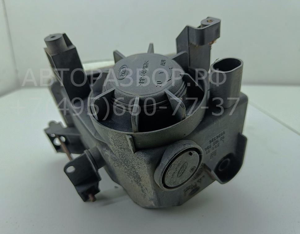 Фара противотуманная левая