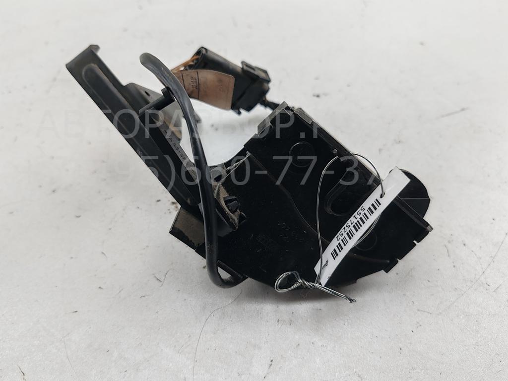 Замок багажника