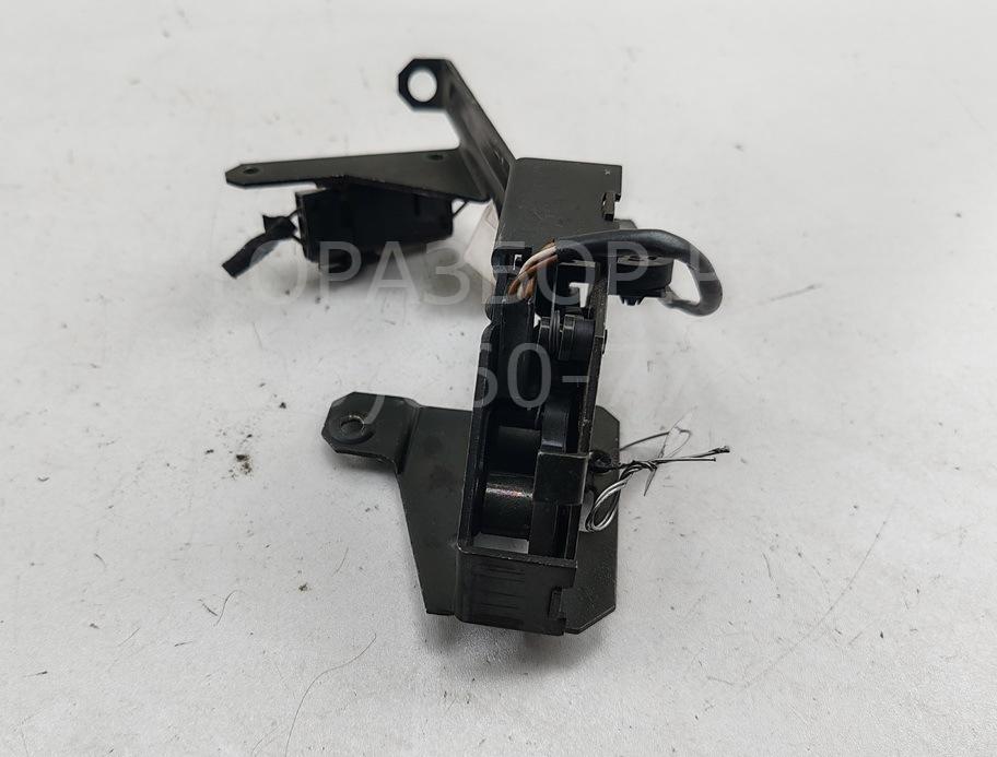 Замок багажника