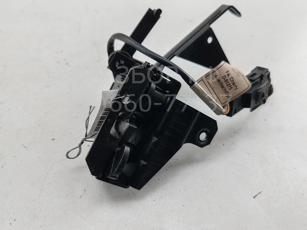 Замок багажника