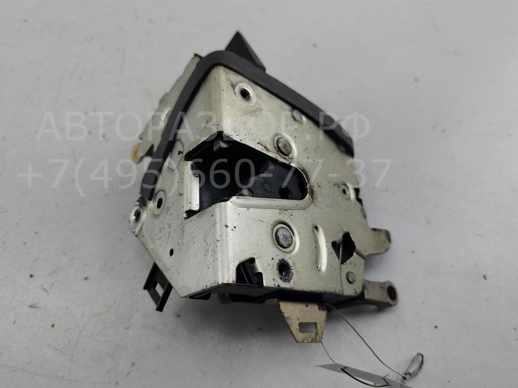 Замок двери передней правой