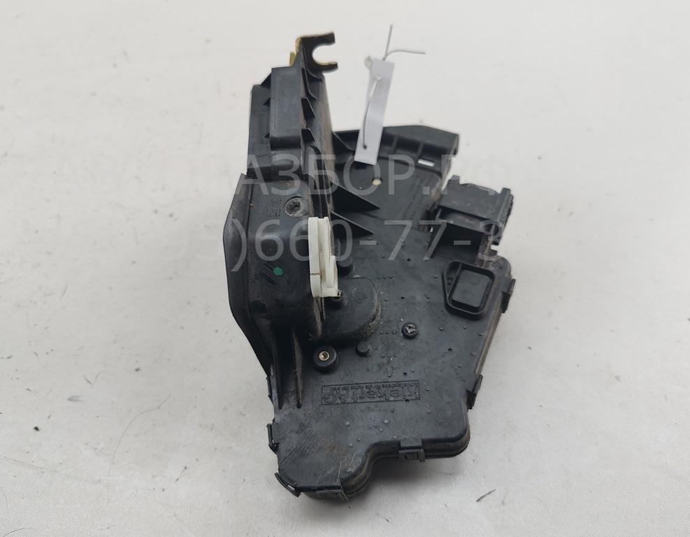 Замок двери задней левой