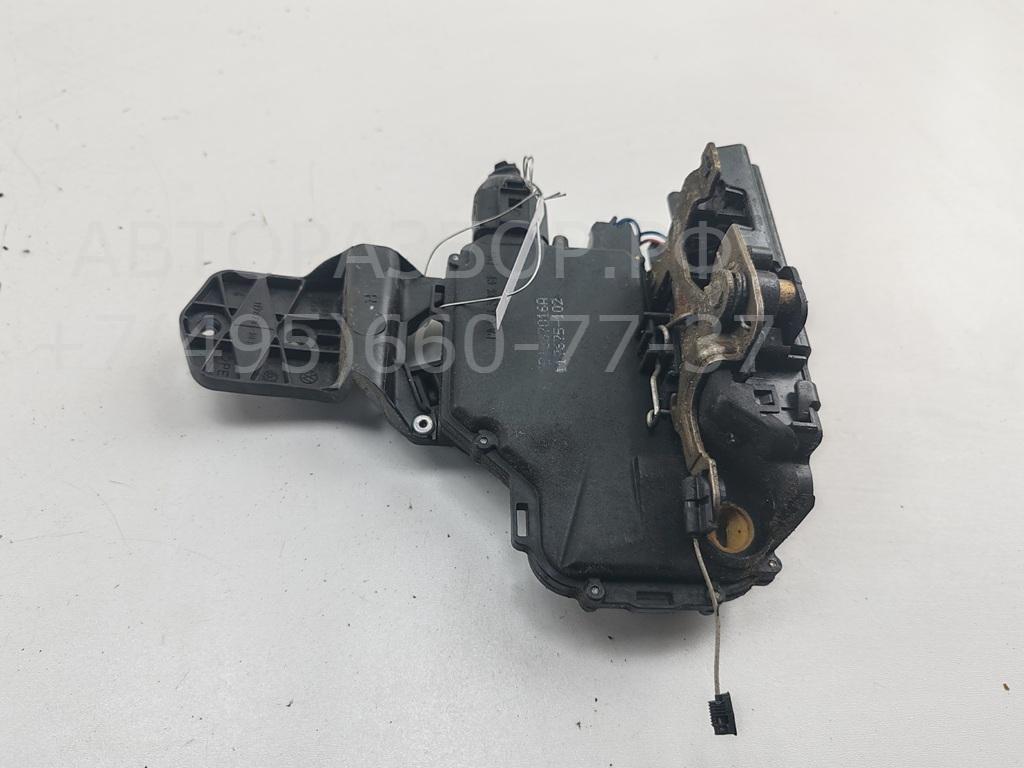 Замок двери передней правой