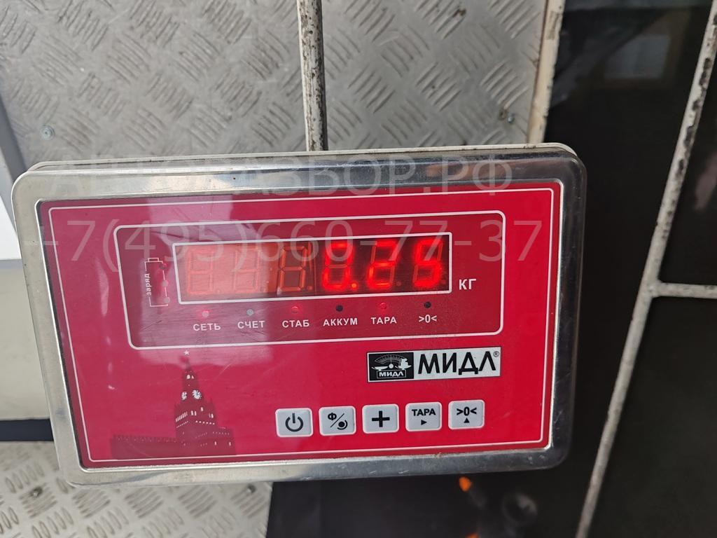 Молдинг двери передней левой