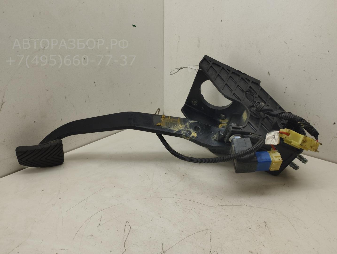 Педаль тормоза