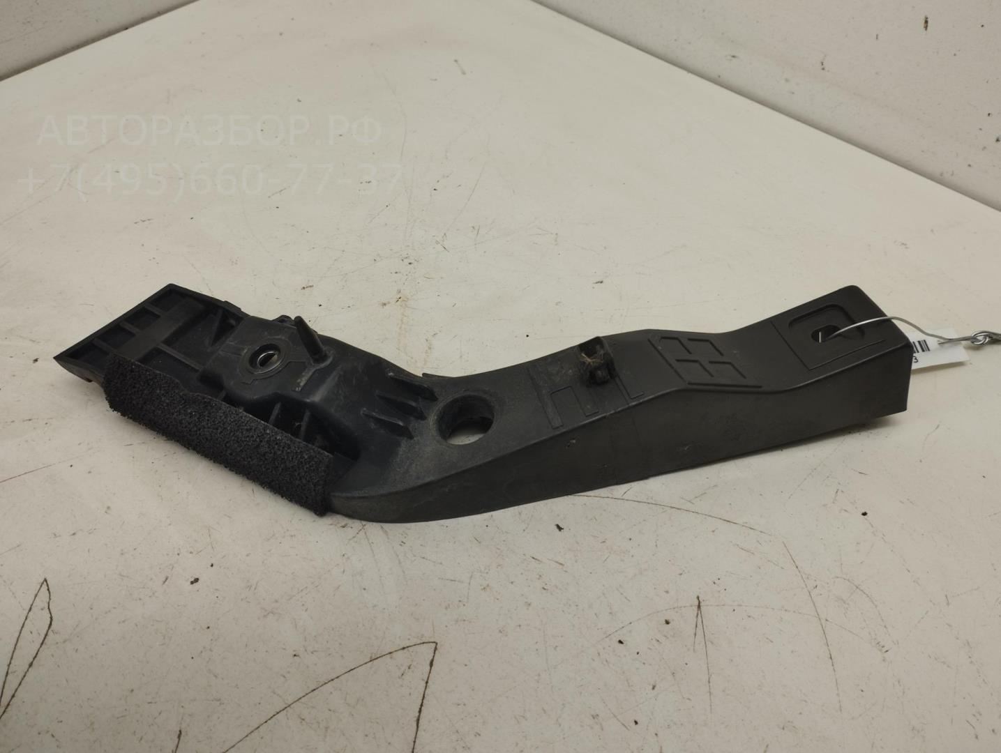 Кронштейн переднего бампера правый