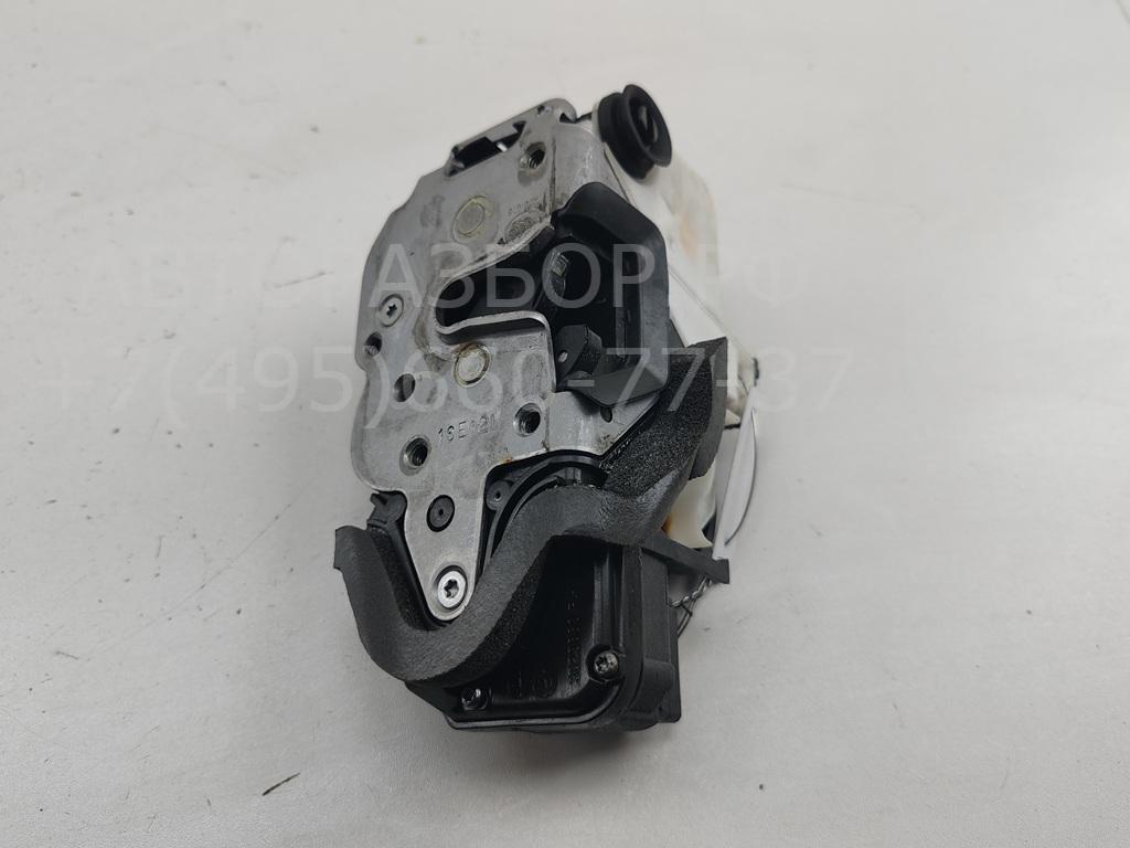 Замок двери задней правой