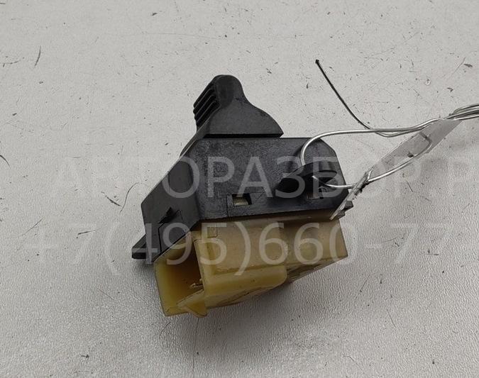 Кнопка центрального замка