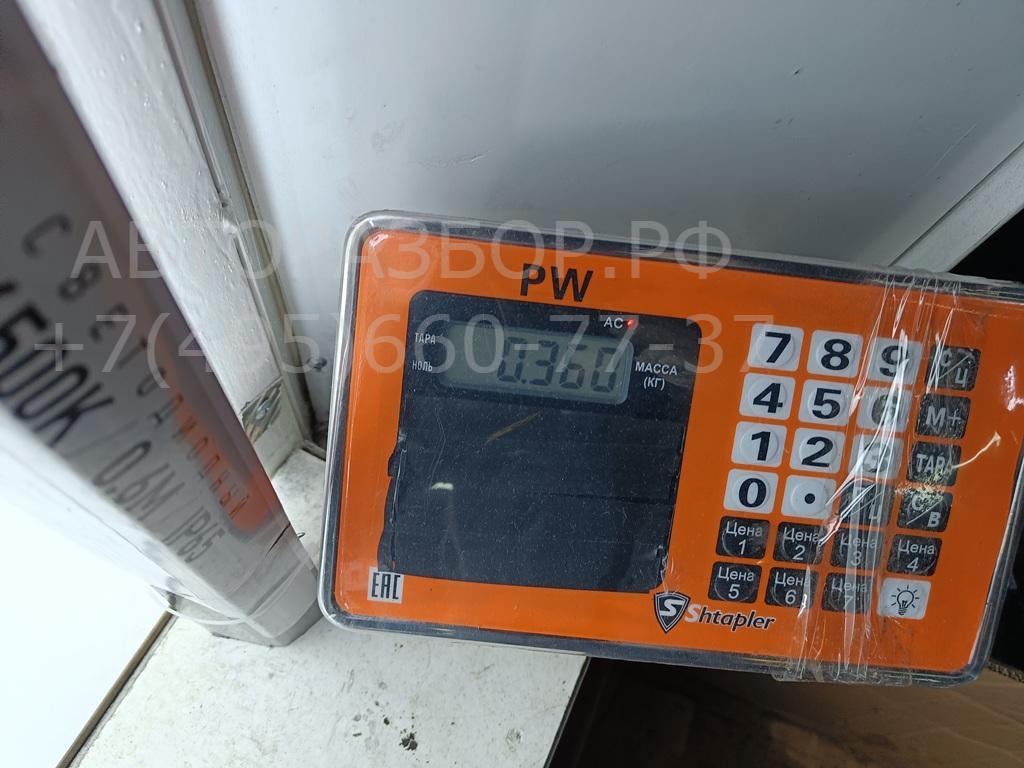 Молдинг двери передней левой