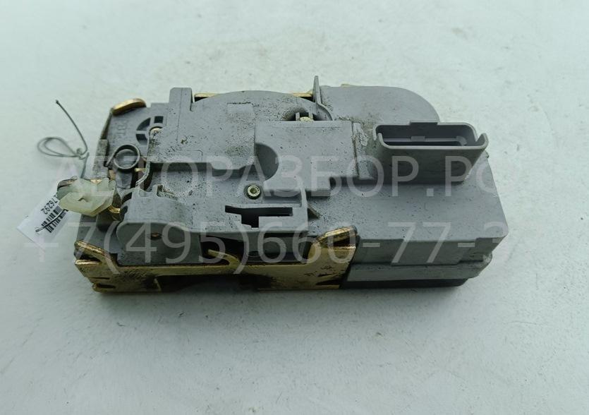 Замок двери передней правой