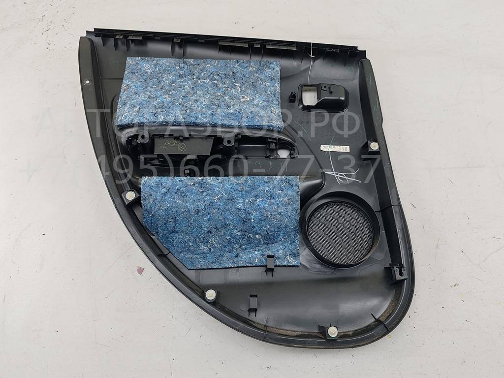 Обшивка двери задней правой