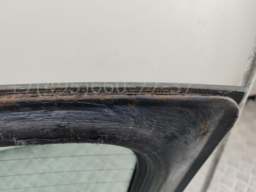 Стекло заднее