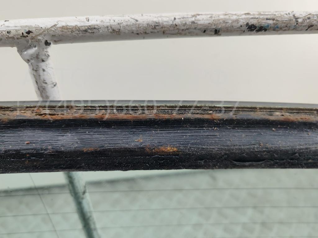 Стекло заднее