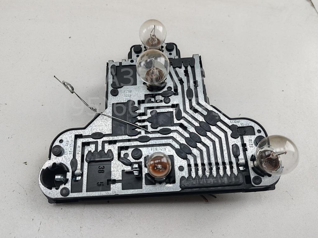 Плата заднего фонаря правого