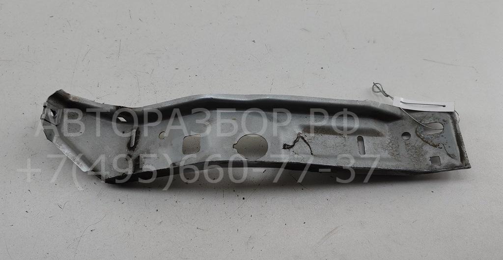 Кронштейн фар правый