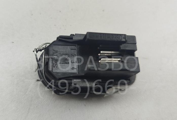 Кнопка регулировки зеркала