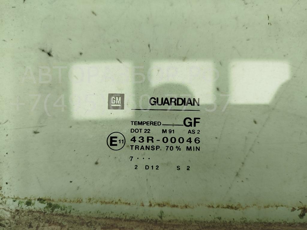 Стекло двери задней правой