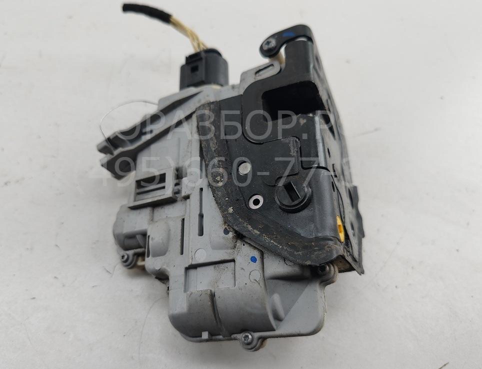 Замок двери задней левой