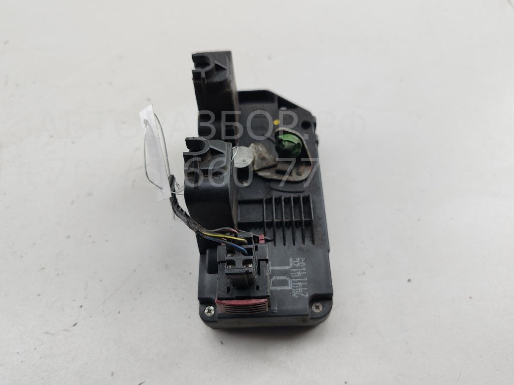 Замок двери задней правой